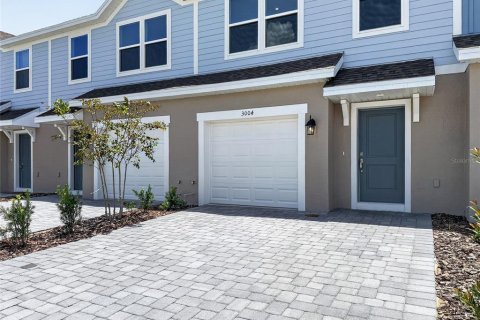 Townhouse in Tavares, Florida 3 bedrooms, 134.8 sq.m. № 2206984 - photo 2