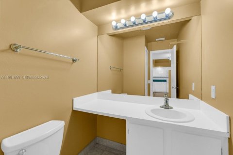 Купить таунхаус в Тамарак, Флорида 3 спальни, 167.87м2, № 2007572 - фото 14