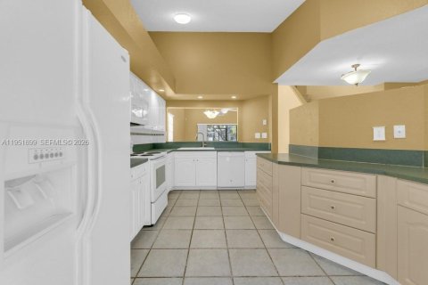 Купить таунхаус в Тамарак, Флорида 3 спальни, 167.87м2, № 2007572 - фото 5