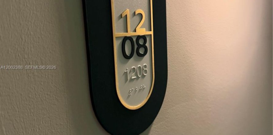 Condo in Miami, Florida, 1 bedroom  № 2067738