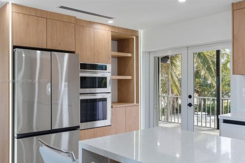 Villa ou maison à vendre à Big Pine Key, Floride: 3 chambres, 111.48 m2 № 2080893 - photo 16
