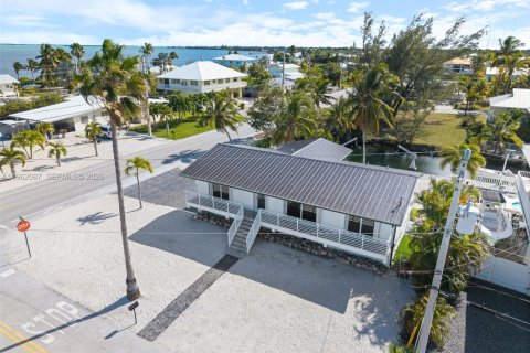 Villa ou maison à vendre à Big Pine Key, Floride: 3 chambres, 111.48 m2 № 2080893 - photo 4
