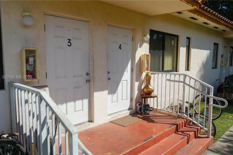 Immobilier commercial à vendre à Miami, Floride № 2080210 - photo 19