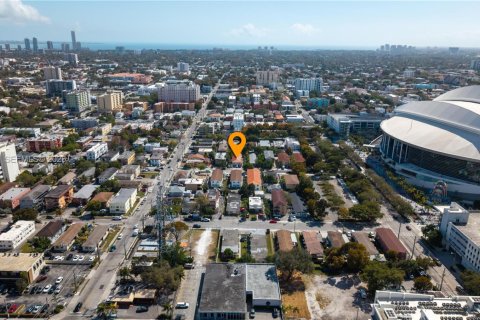 Immobilier commercial à vendre à Miami, Floride № 2080210 - photo 6
