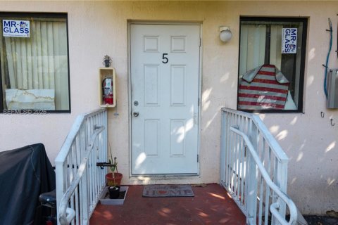Immobilier commercial à vendre à Miami, Floride № 2080210 - photo 20