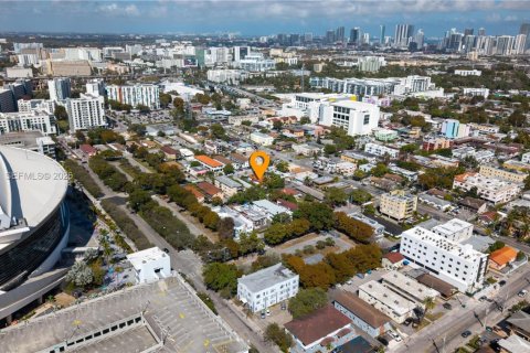 Immobilier commercial à vendre à Miami, Floride № 2080210 - photo 5