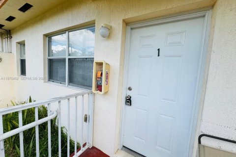 Immobilier commercial à vendre à Miami, Floride № 2080210 - photo 30