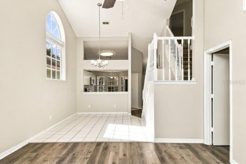 Villa ou maison à louer à Winter Springs, Floride: 3 chambres, 136.38 m2 № 2434890 - photo 6