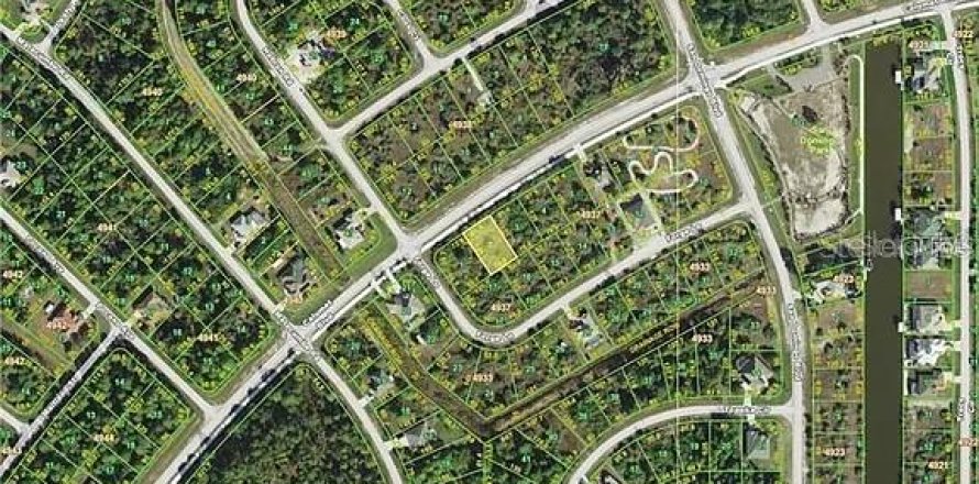 Land in Port Charlotte, Florida № 2165667