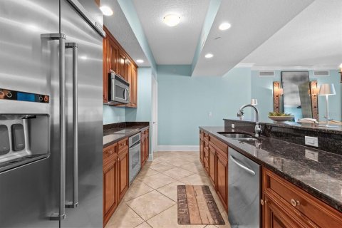 Condo in Clearwater, Florida, 2 bedrooms  № 2398318 - photo 17