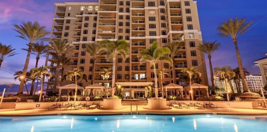 Condo in Clearwater, Florida, 2 bedrooms  № 2398318
