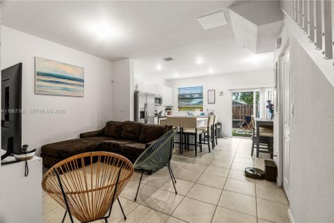 Townhouse in Miami, Florida 3 bedrooms, 123.37 sq.m. № 2028470 - photo 9