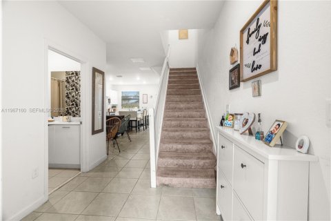 Townhouse in Miami, Florida 3 bedrooms, 123.37 sq.m. № 2028470 - photo 5