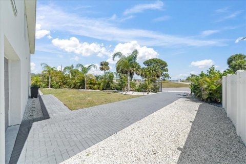 Townhouse in Melbourne, Florida 3 bedrooms, 180.69 sq.m. № 1724267 - photo 2