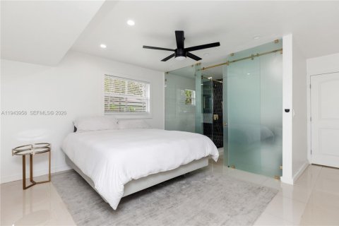 House in Miami, Florida 3 bedrooms, 172.89 sq.m. № 2000926 - photo 12