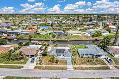 Villa ou maison à vendre à North Port, Floride: 2 chambres, 125.88 m2 № 2096288 - photo 2