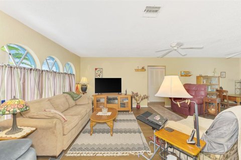 Villa ou maison à vendre à North Port, Floride: 2 chambres, 125.88 m2 № 2096288 - photo 10
