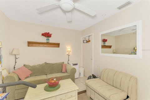 Villa ou maison à vendre à North Port, Floride: 2 chambres, 125.88 m2 № 2096288 - photo 25