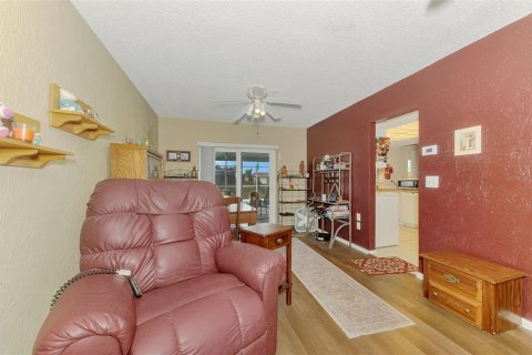 Villa ou maison à vendre à North Port, Floride: 2 chambres, 125.88 m2 № 2096288 - photo 16