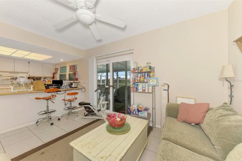 Villa ou maison à vendre à North Port, Floride: 2 chambres, 125.88 m2 № 2096288 - photo 24