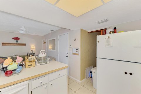 Villa ou maison à vendre à North Port, Floride: 2 chambres, 125.88 m2 № 2096288 - photo 21