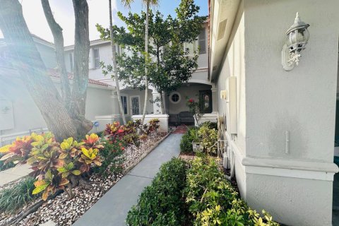 Townhouse in Riviera Beach, Florida 4 bedrooms, 145.95 sq.m. № 2177148 - photo 17
