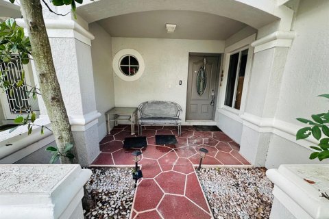 Townhouse in Riviera Beach, Florida 4 bedrooms, 145.95 sq.m. № 2177148 - photo 16