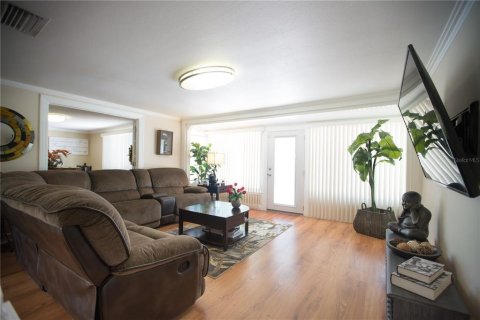 Casa en venta en Temple Terrace, Florida, 4 dormitorios, 180.6 m2 № 1847961 - foto 11