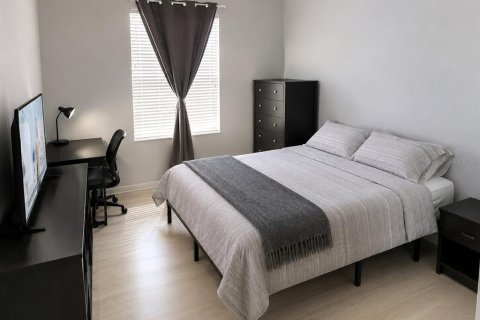 Condo in Orlando, Florida, 3 bedrooms  № 2134355 - photo 4