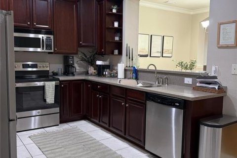Townhouse in Tampa, Florida 3 bedrooms, 169.08 sq.m. № 2237638 - photo 4