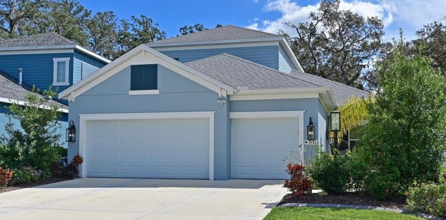 House in Parrish, Florida 4 bedrooms, 242.57 sq.m. № 2395953