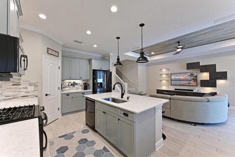 House in Parrish, Florida 4 bedrooms, 242.57 sq.m. № 2395953 - photo 8