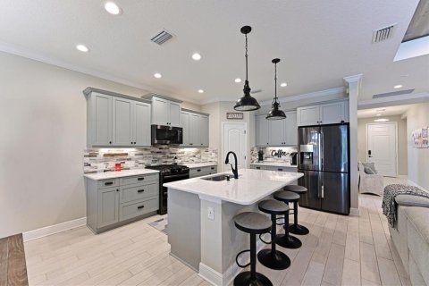 House in Parrish, Florida 4 bedrooms, 242.57 sq.m. № 2395953 - photo 7