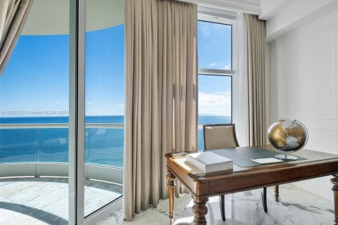 Condominio en alquiler en Sunny Isles Beach, Florida, 2 dormitorios, 208.57 m2 № 1861651 - foto 11