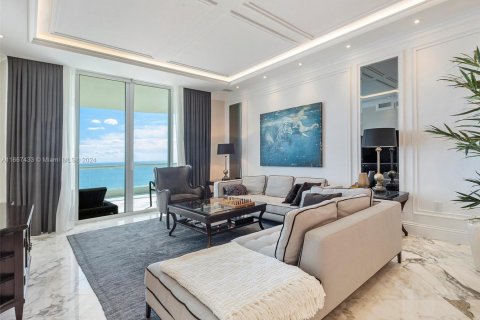 Condominio en alquiler en Sunny Isles Beach, Florida, 2 dormitorios, 208.57 m2 № 1861651 - foto 4
