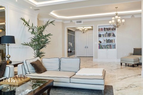 Condominio en alquiler en Sunny Isles Beach, Florida, 2 dormitorios, 208.57 m2 № 1861651 - foto 2