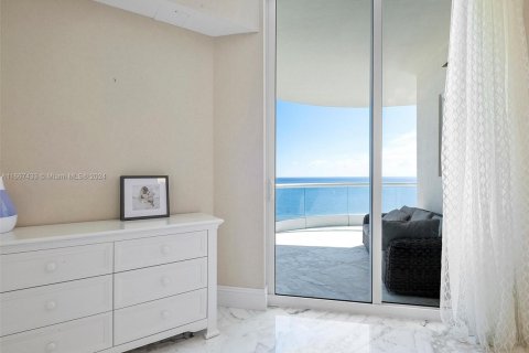 Condominio en alquiler en Sunny Isles Beach, Florida, 2 dormitorios, 208.57 m2 № 1861651 - foto 20