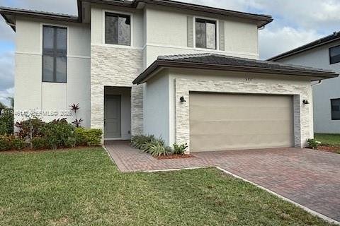 House in Ave Maria, Florida 4 bedrooms № 2002457