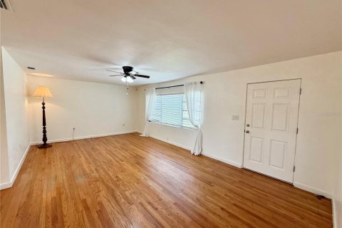 Villa ou maison à louer à DeLand, Floride: 2 chambres, 111.3 m2 № 1914069 - photo 9