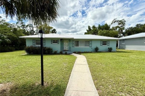 House in DeLand, Florida 2 bedrooms, 111.3 sq.m. № 1914069 - photo 2