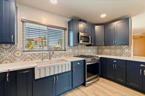Villa ou maison à vendre à Palmetto, Floride: 2 chambres, 141.12 m2 № 2149586 - photo 13