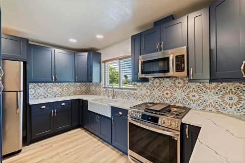 Villa ou maison à vendre à Palmetto, Floride: 2 chambres, 141.12 m2 № 2149586 - photo 12