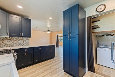 Villa ou maison à vendre à Palmetto, Floride: 2 chambres, 141.12 m2 № 2149586 - photo 14