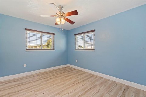 Villa ou maison à vendre à Palmetto, Floride: 2 chambres, 141.12 m2 № 2149586 - photo 21