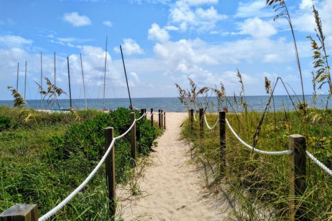 Adosado en alquiler en Boynton Beach, Florida, 3 dormitorios, 231.05 m2 № 720818 - foto 1