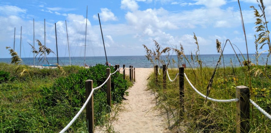 Adosado en Boynton Beach, Florida 3 dormitorios, 231.05 m2 № 720818