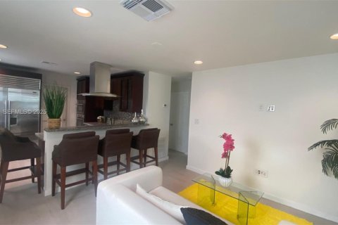 Casa en venta en Hollywood, Florida, 3 dormitorios, 164.44 m2 № 2039767 - foto 9