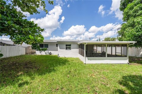 Casa en venta en Miramar, Florida, 2 dormitorios, 91.79 m2 № 2057692 - foto 16
