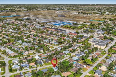 Casa en venta en Miramar, Florida, 2 dormitorios, 91.79 m2 № 2057692 - foto 17