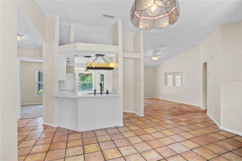 House in Deltona, Florida 3 bedrooms, 130.16 sq.m. № 2219580 - photo 20